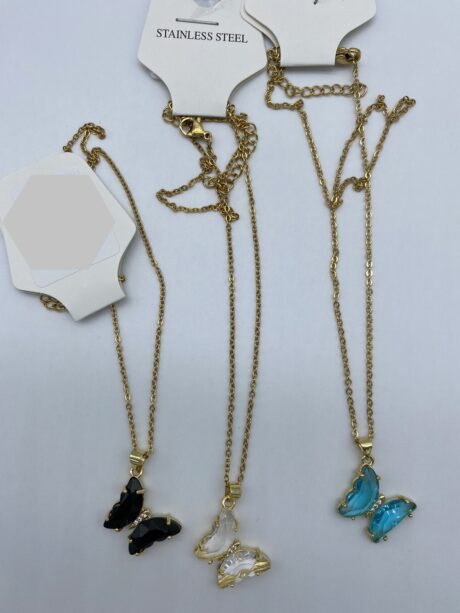 Ατσάλινο κολίε με πεταλούδα 3 σχεδία Τιμή 14 ευρώ