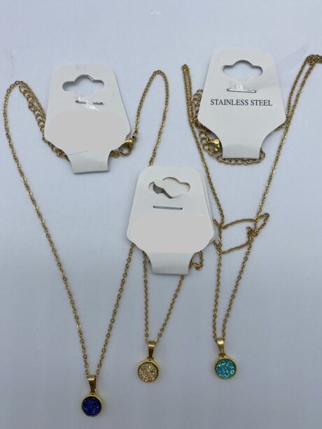 Ατσάλινο κολιέ με χρωματιστή πέτρα τιμή 13 ευρώ