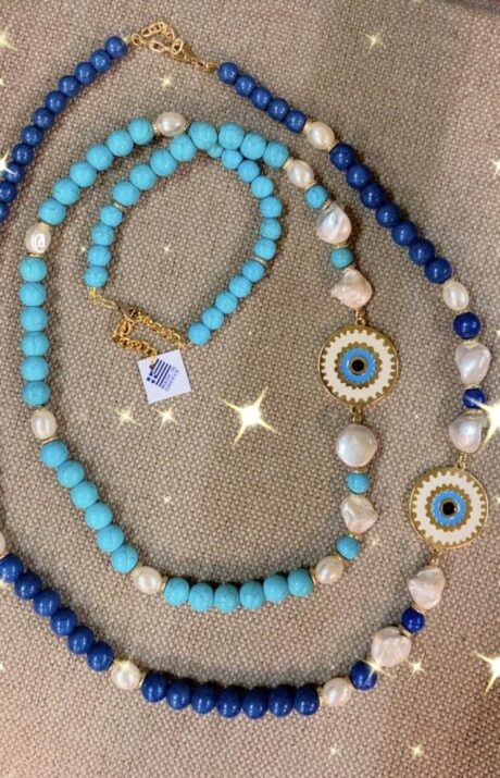 Χειροποίητο κολιέ καλοκαιρίνο με πέρλες και μπλέ χάντρες τιμή 20 ευρώ